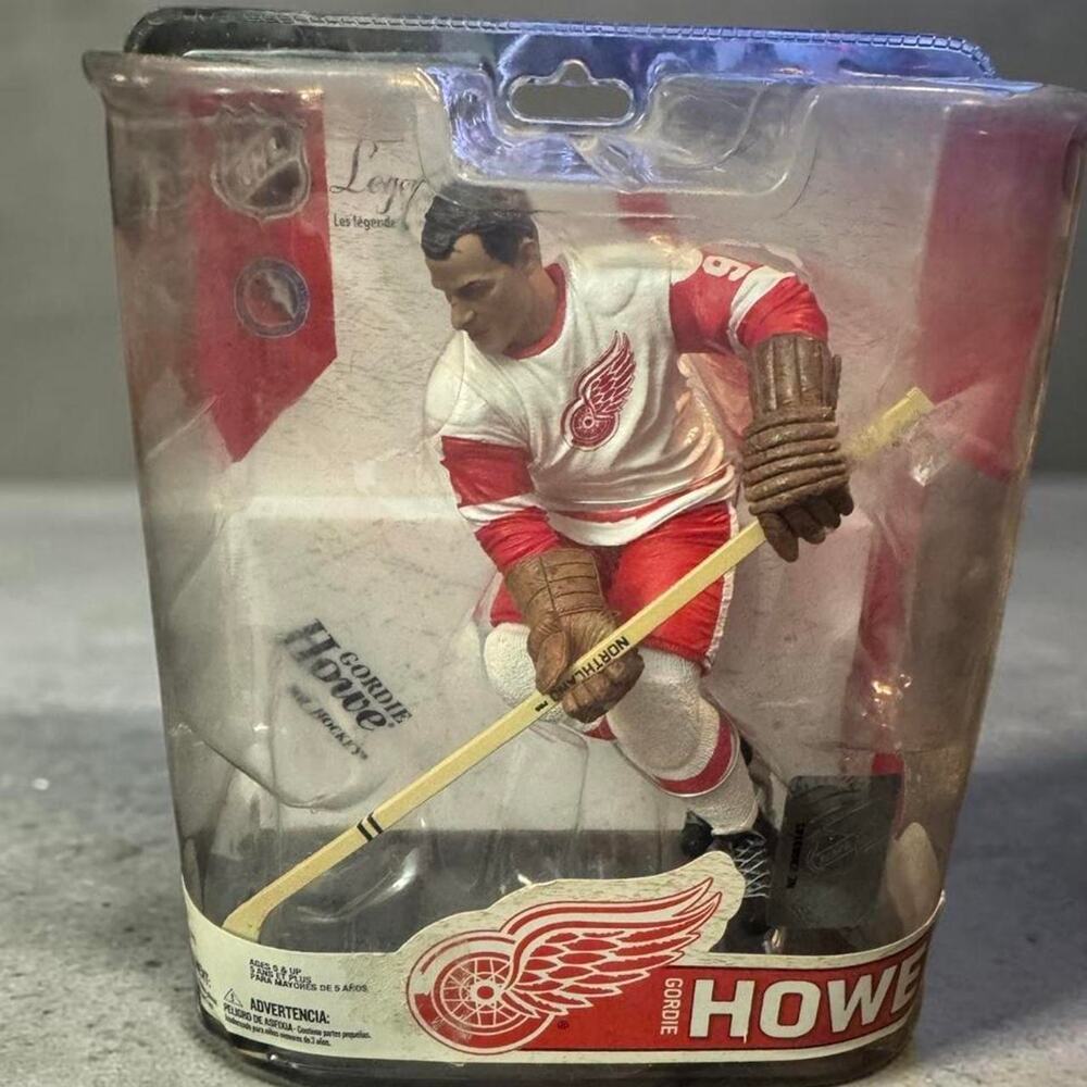 McFarlane NHL Legends Series 6 Gordie Howe Detroit Red Wings Sealed Figure